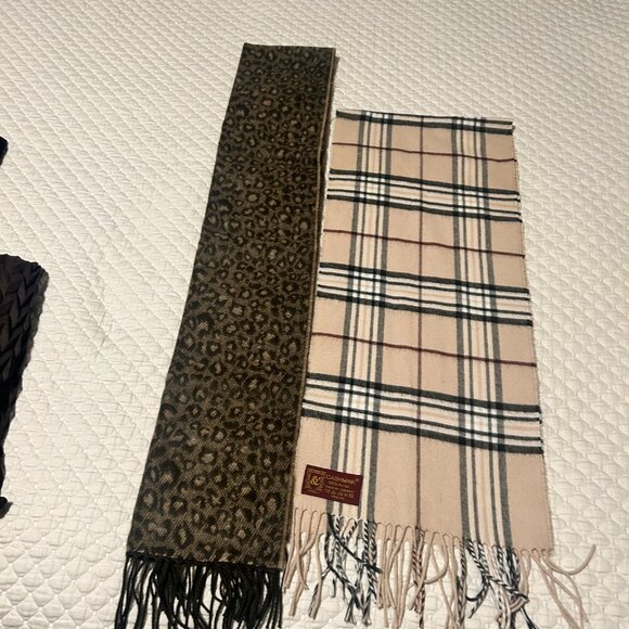 2 Winter, fall Scarfs - Picture 6 of 7